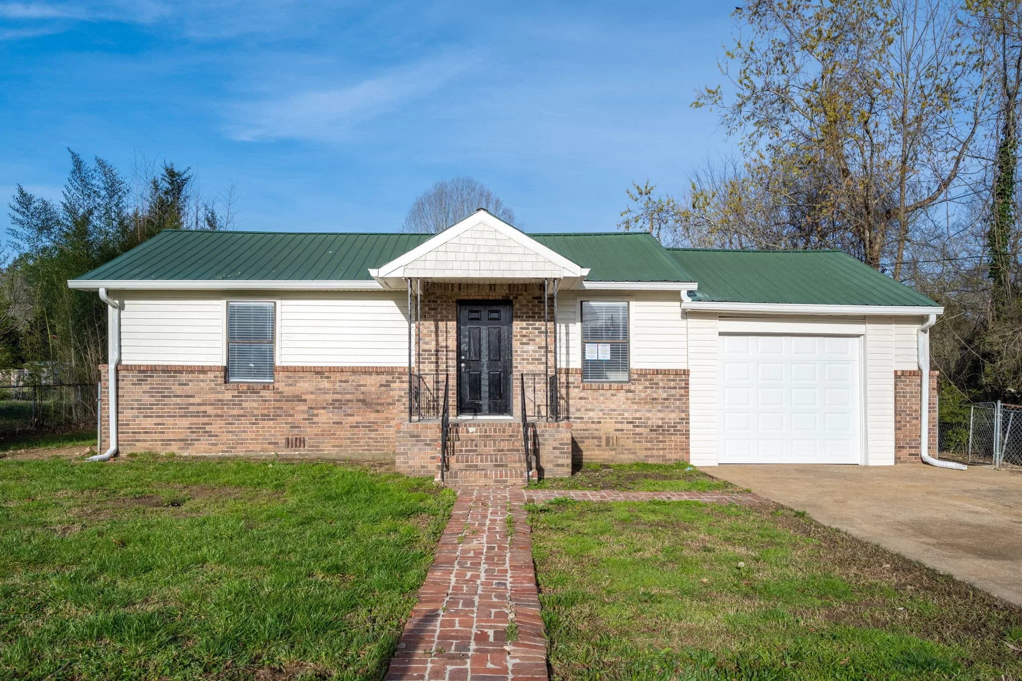 1535 Myrt St, Rossville, GA