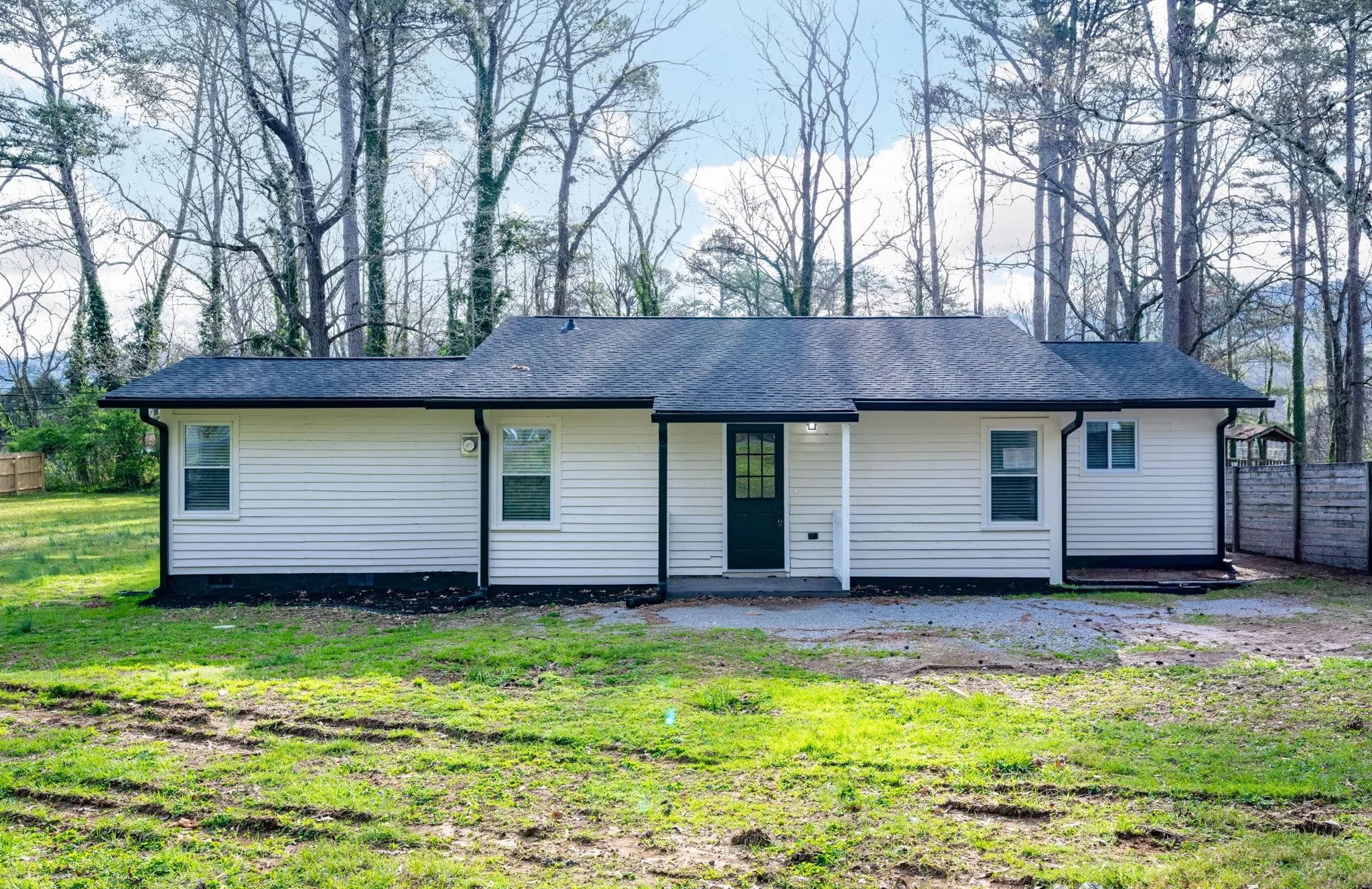 939 Dry Valley Rd, Rossville, GA
