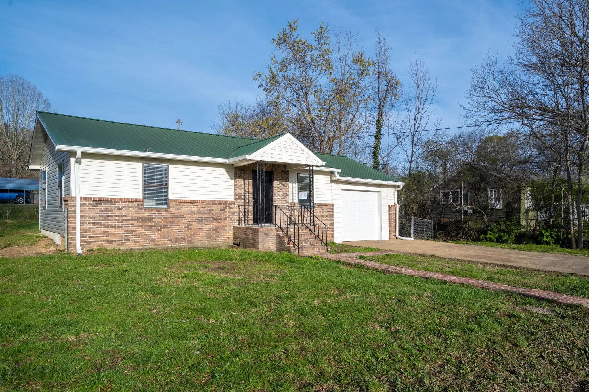1535 Myrt St, Rossville, GA