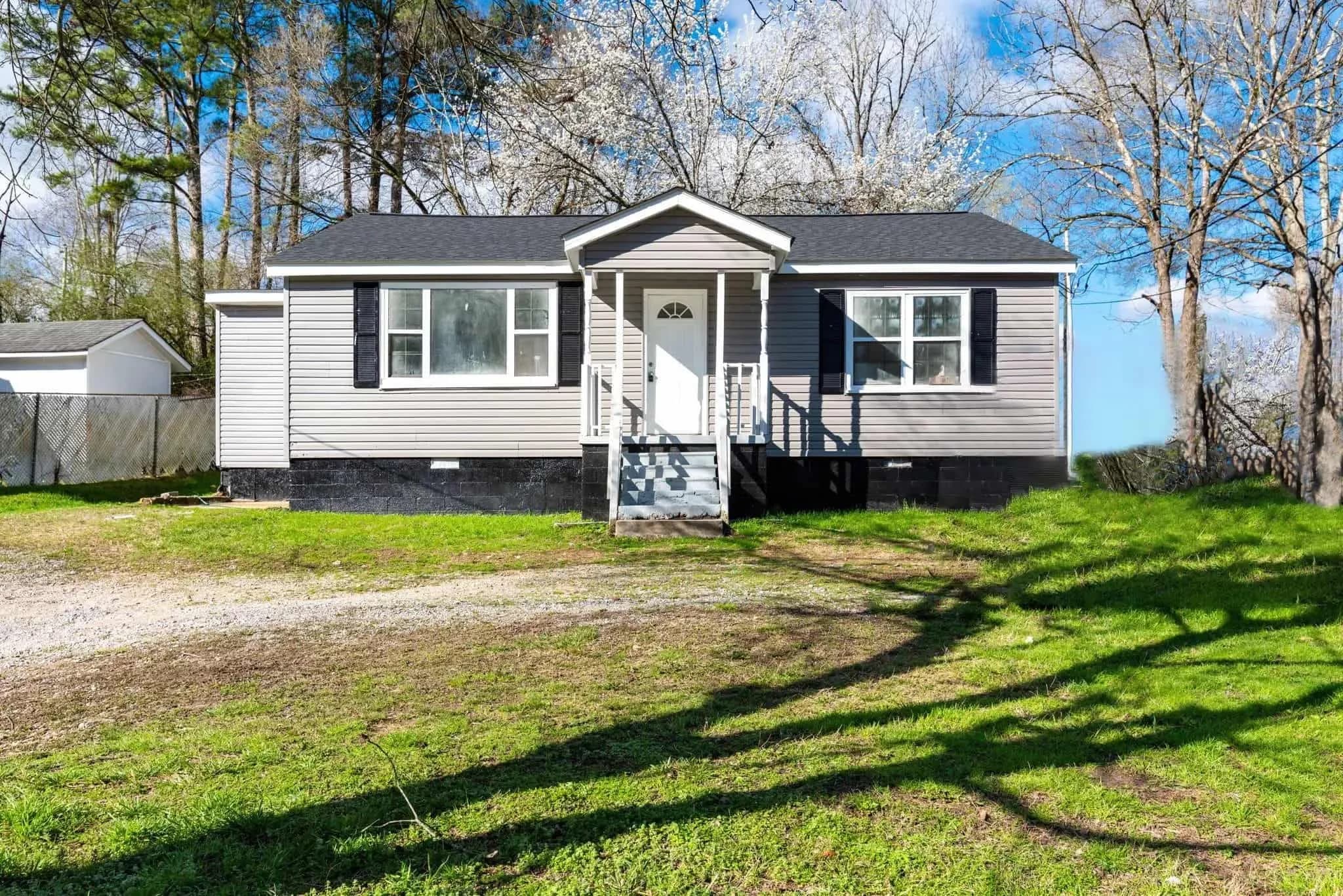 1909 N Hwy 341, Rossville, GA