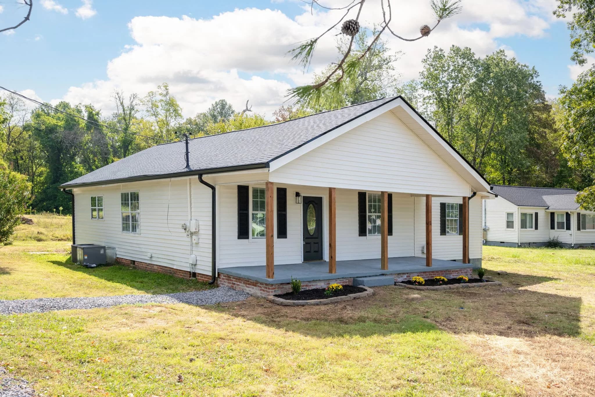 1522 Happy Valley Rd, Rossville, GA