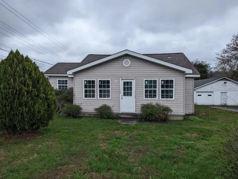 700 Indian Ave, Rossville, GA