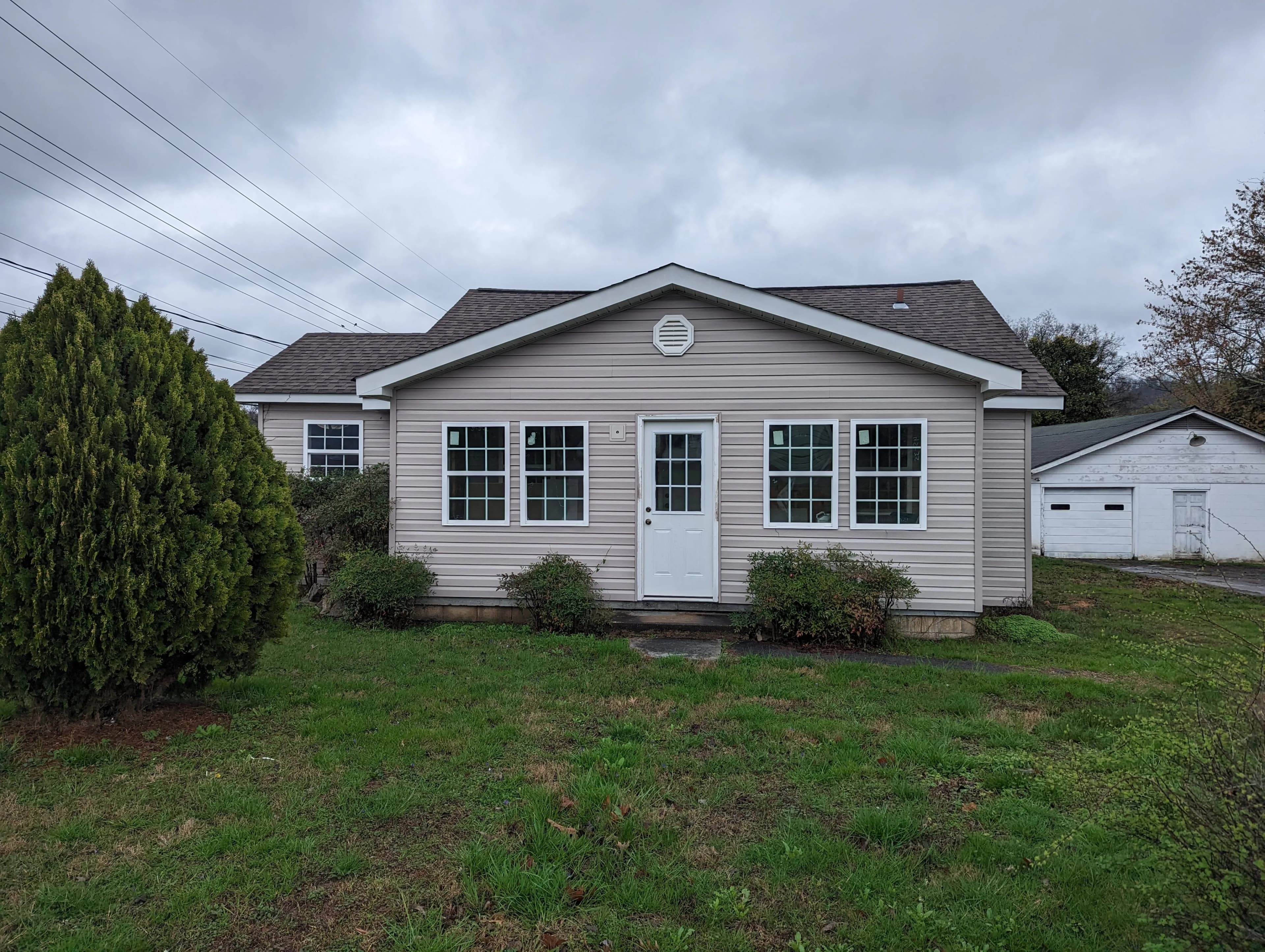 700 Indian Ave, Rossville, GA